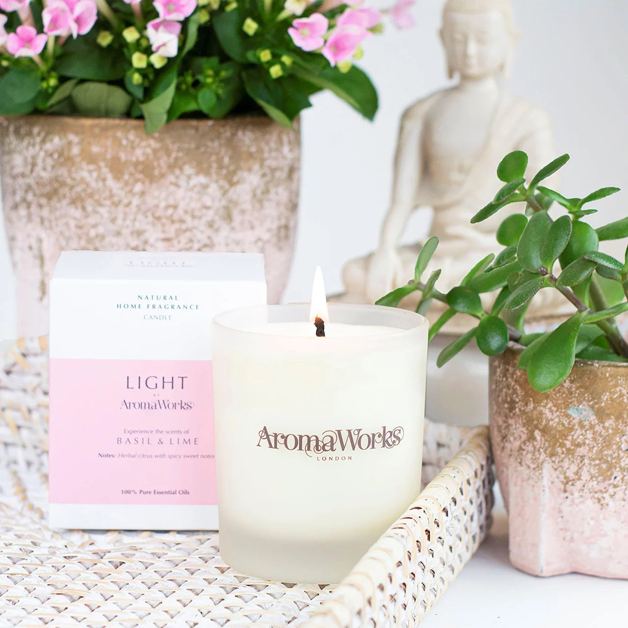 Light Range Basil & Lime Candle 30cl Medium