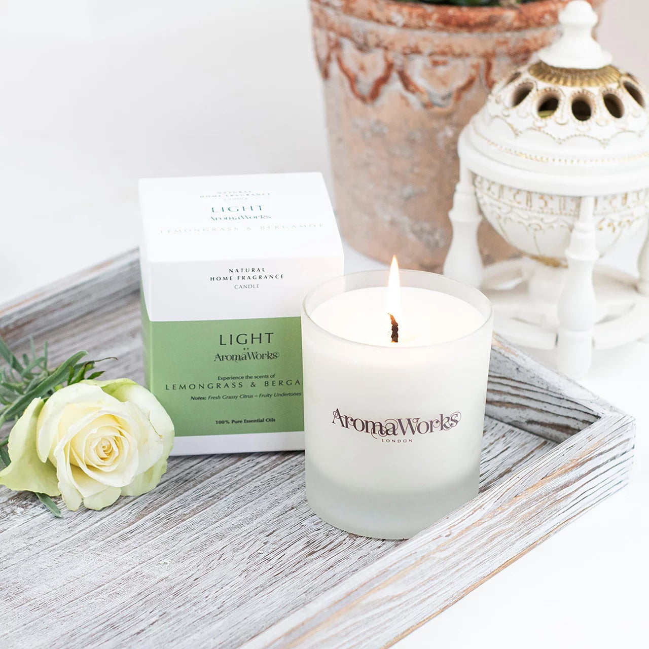 Light Range Lemongrass & Bergamot Candle 30cl Medium