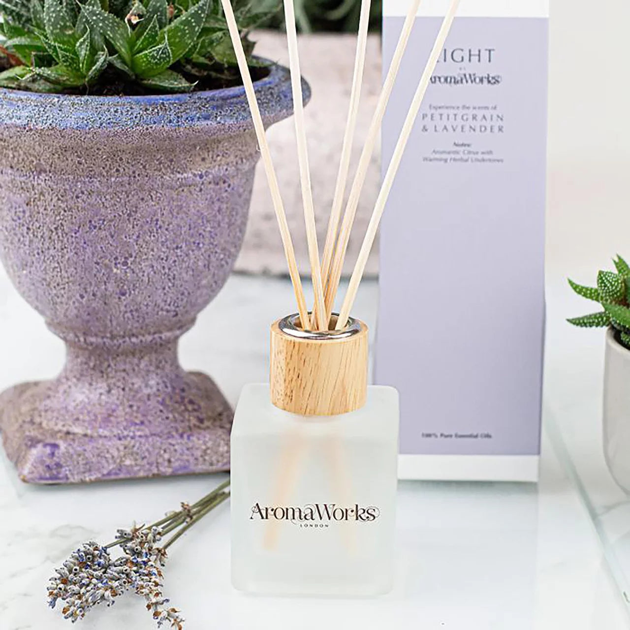 Light Range Petitgrain & Lavender Reed Diffuser 100ml