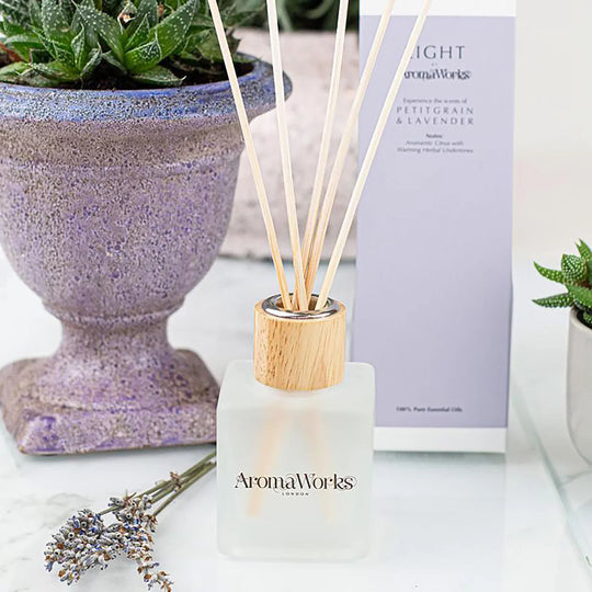 Light Range Petitgrain & Lavender Reed Diffuser 100ml