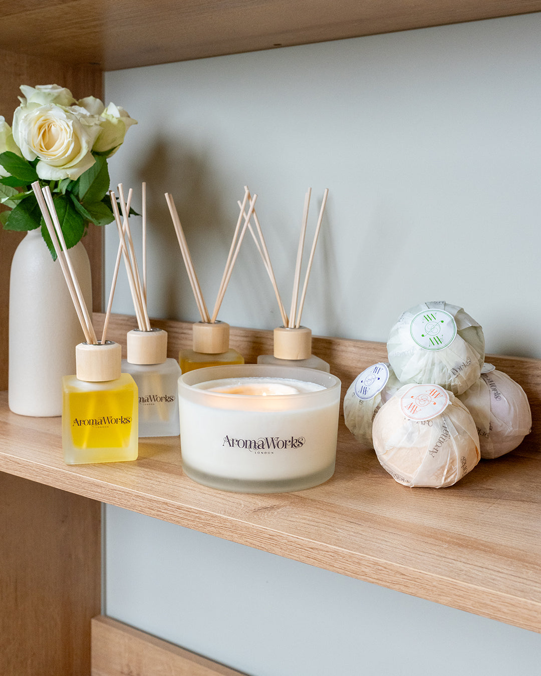 Light Range Diffuser Set, AromaBomb Set & Harmony 3-Wick Candle